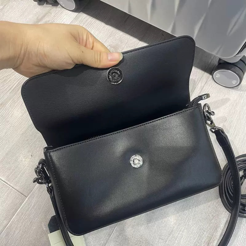 حقيبة كتف نسائية صغيرة الحجم لون عنابي كروس بودي - KSA