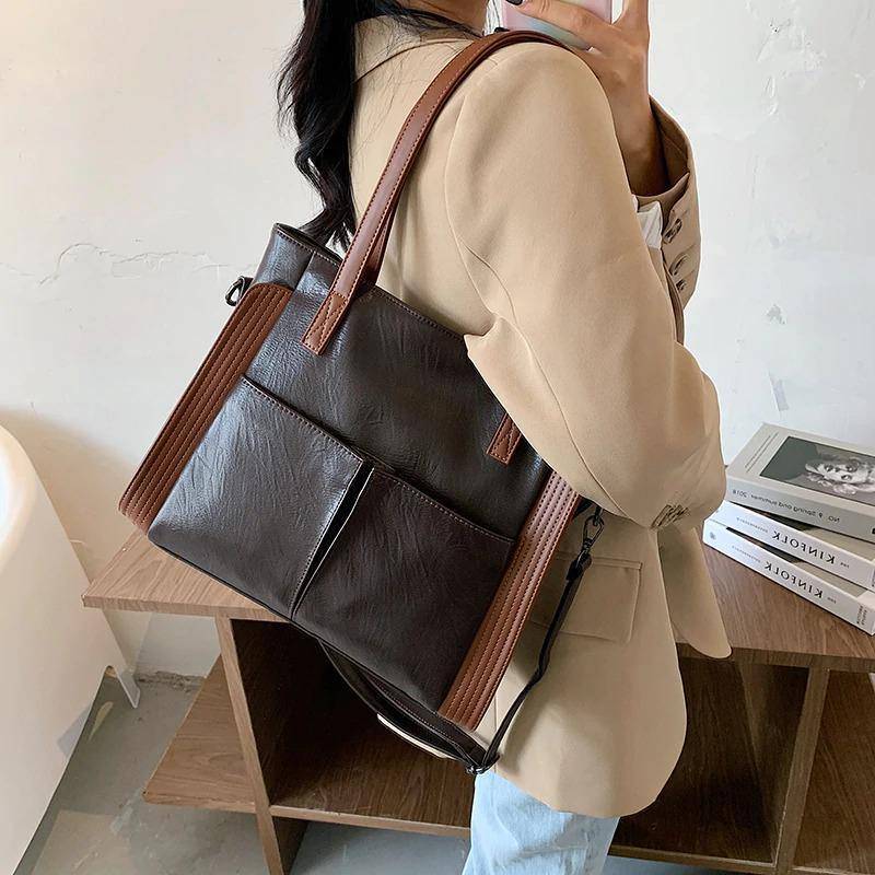 شنطة يد نسائية عصرية من الجلد المرن - بنى - KSA