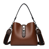 حقيبة كتف نسائية لون بني بذراع عريض حجم متوسط،. - KSA