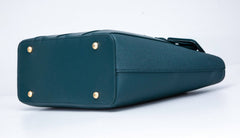 حقيبة نسائية فخمة باللون العنابى مناسبة لأوقات العمل والاحتفالات . - KSA