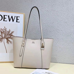 حقيبة يد نسائية متوسطة الحجم باللون الاوف وايت - KSA