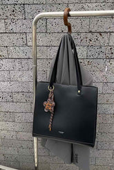 حقيبة يد نسائية عملية مثالية للاستخدام اليومي لون اسود - KSA