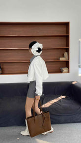 حقيبة يد نسائية كبيرة الحجم لون بني بها محفظة صغيرة - KSA