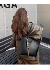 حقيبة يد نسائية كبيرة الحجم باللون الاسود - KSA