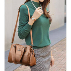 شنطة يد نسائية عصرية من الجلد المرن - بني - KSA