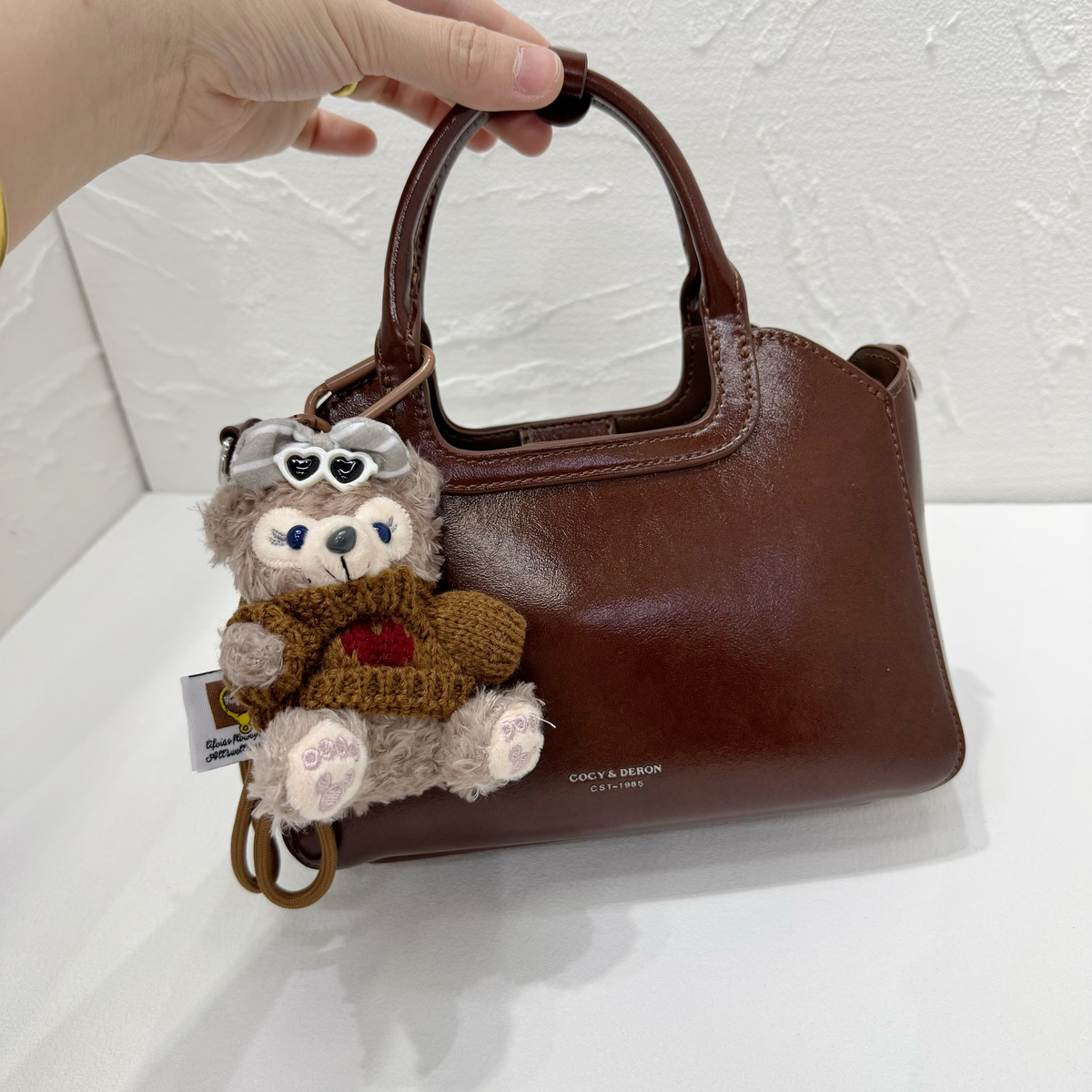 حقيبة يد نسائية متوسطة الحجم بمقابض علوية قصيرة لون بني - KSA