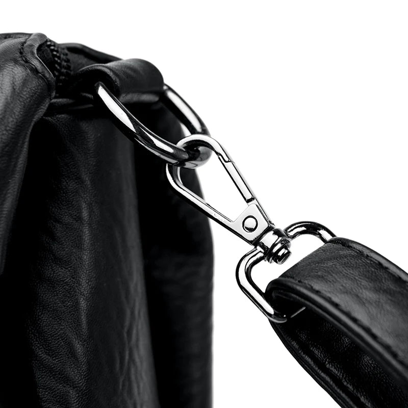 حقيبة كتف نسائية متوسطة الحجم بجيوب متعددة لون بني