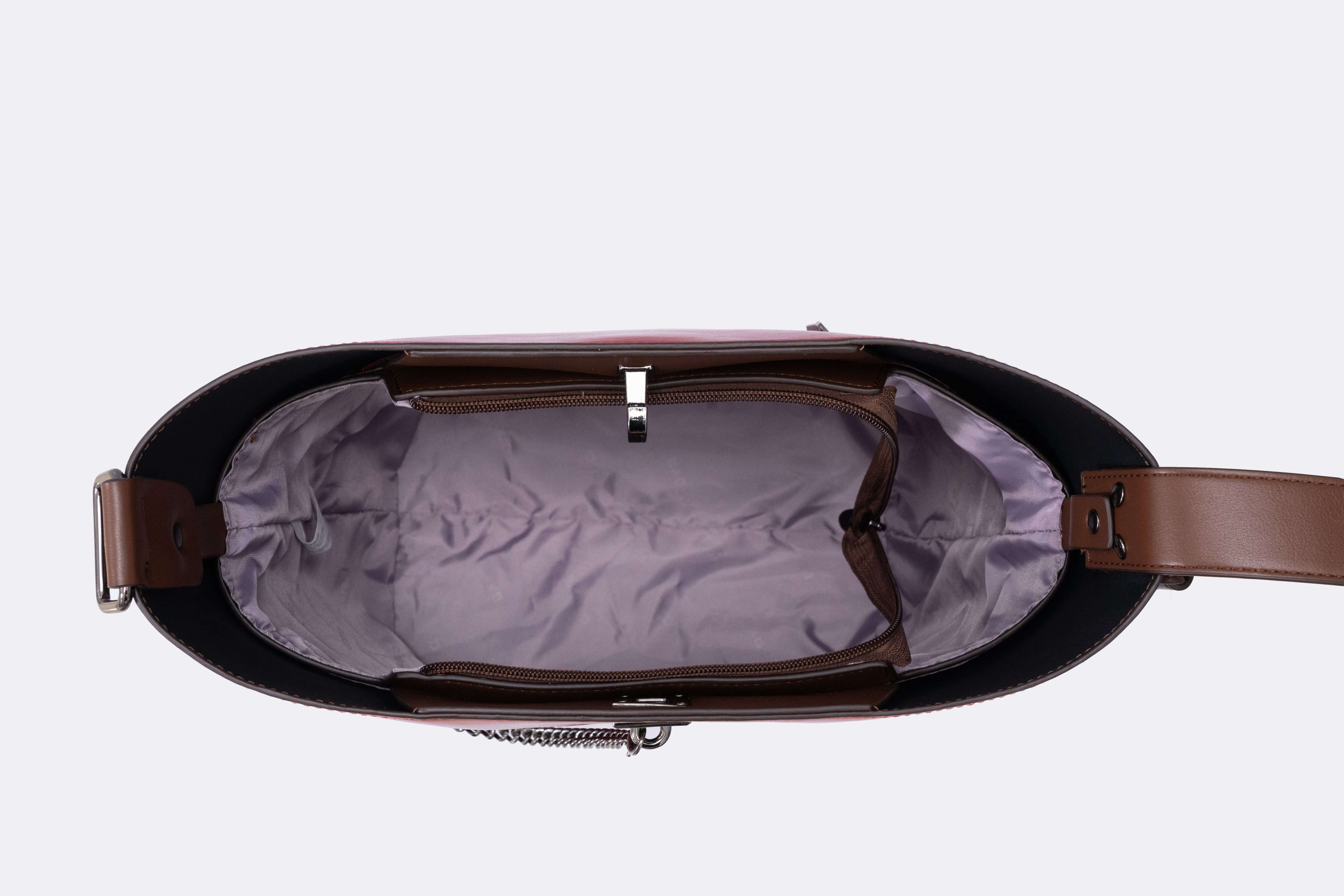 حقيبة نسائية باللون البنى الغامق مربعة الشكل بحجم متوسط وتصميم أنيق - KSA