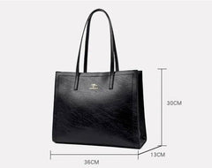 حقيبة كتف باللون الزيتونى وذراع بنى اللون بحجم متوسط وملمس ناعم - KSA