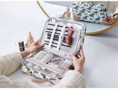 حقيبة مكياج بمساحات تخزينية تناسب جميع أدواتك التجميلية - KSA