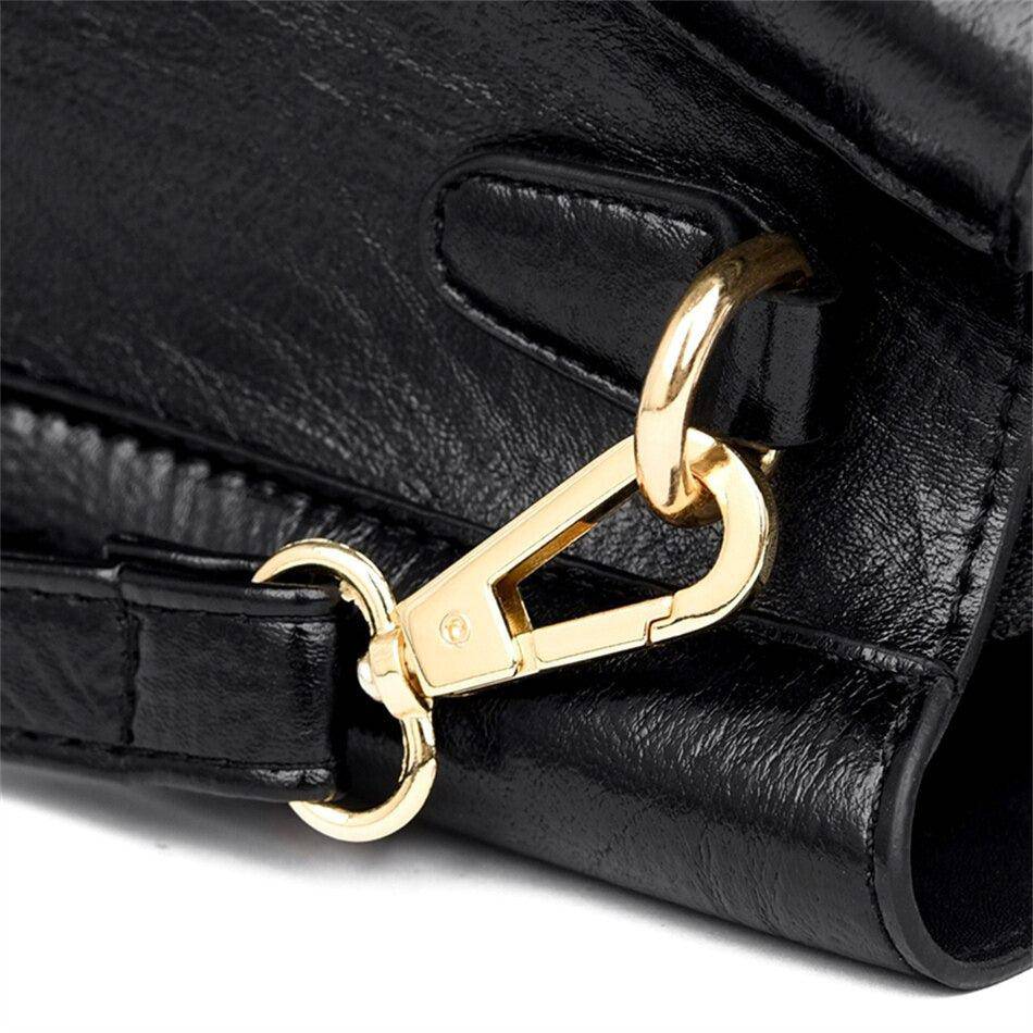 شنط كتف نسائيه بمظهر عصري وفخم - بني - KSA