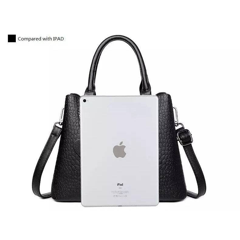 شنطة يد نسائية كبيرة جلد بتصميم فاخر ولون مريح - بيج - KSA