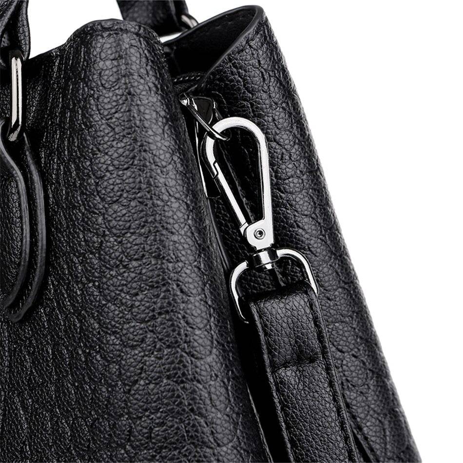 شنطة يد نسائية كبيرة جلد بتصميم فاخر ولون مريح - بيج - KSA