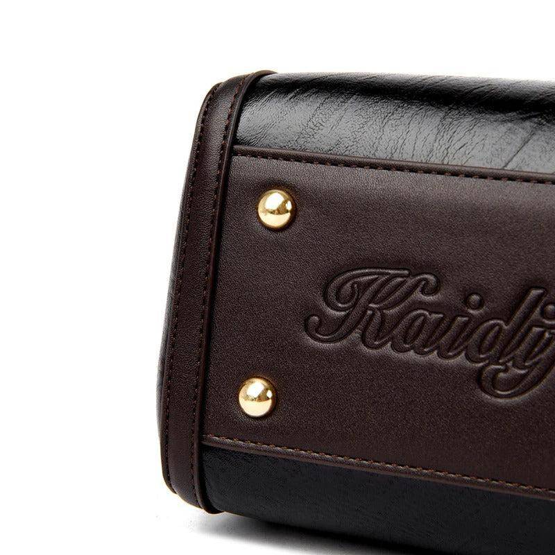 حقيبة يد كبيرة مصممة بشكل عصري جذاب - ازرق - KSA