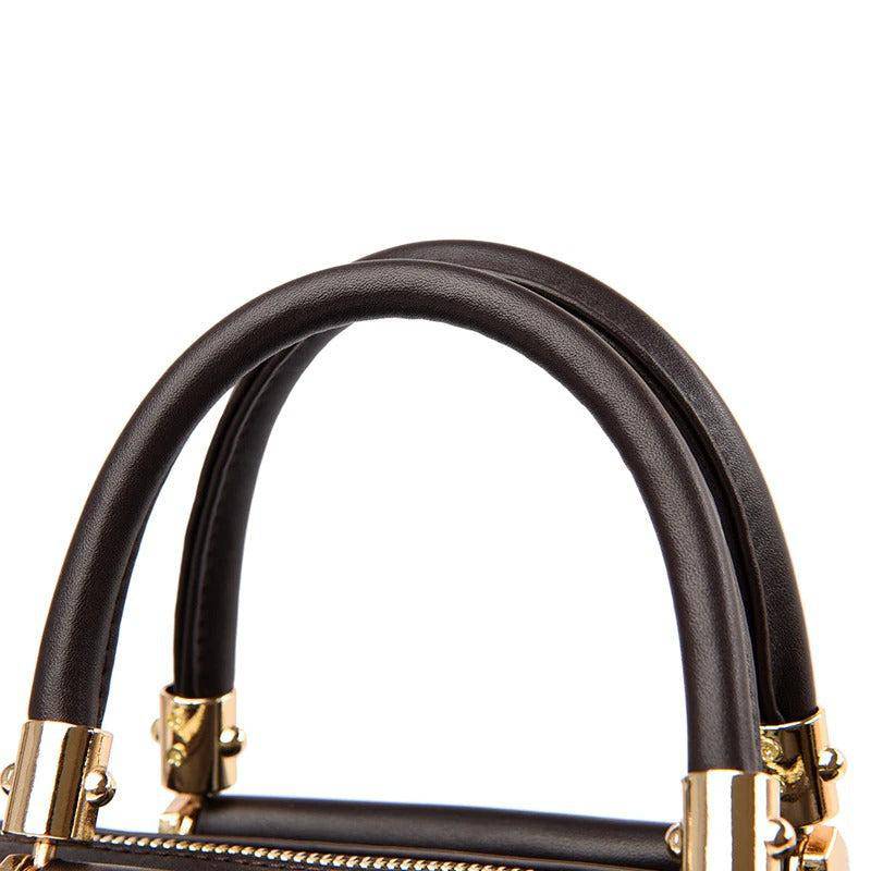 حقيبة يد كبيرة مصممة بشكل عصري جذاب - ازرق - KSA