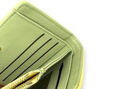 محفظة يد نسائية مستطيلة الشكل باللون الاصفر بتصميم بسيط ومميز - KSA
