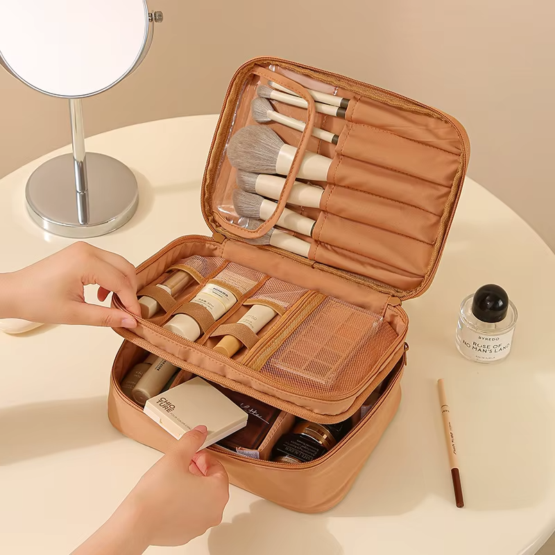 حقيبة مكياج منظمة فاخرة لون بيج ناعم - KSA