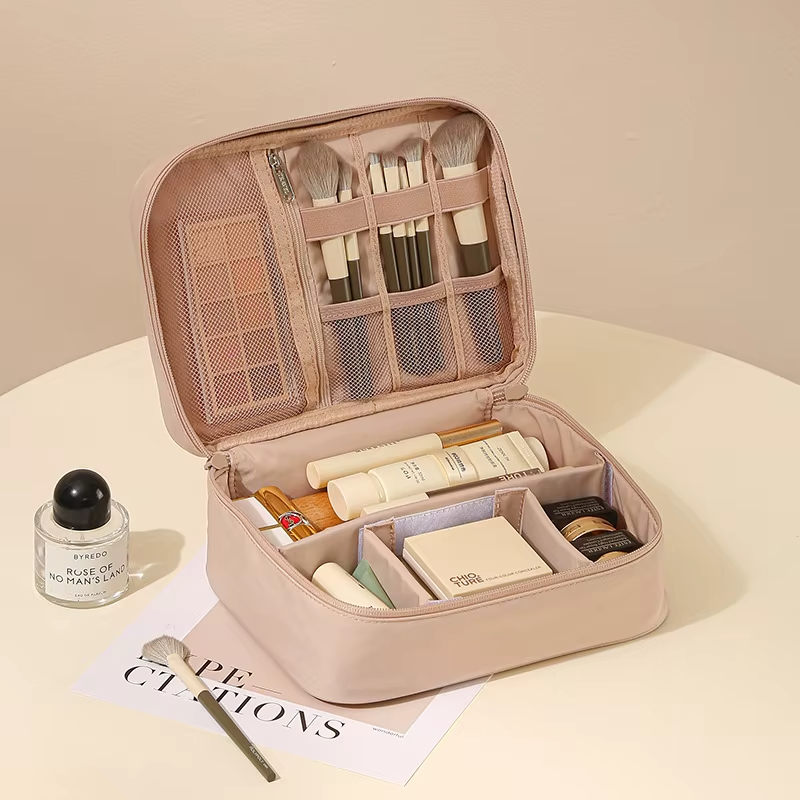 حقيبة مكياج منظمة فاخرة لون بيج ناعم - KSA
