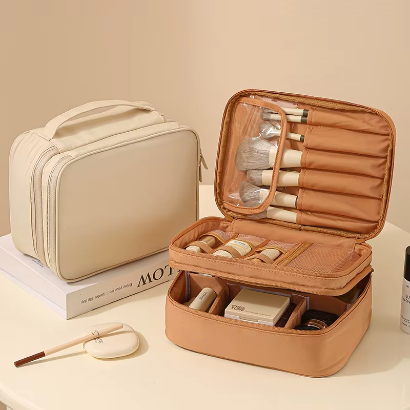 حقيبة مكياج منظمة فاخرة لون بيج ناعم - KSA
