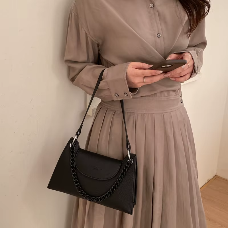 Charles 4318 black - KSA