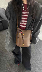 حقيبة كتف نسائية كبيرة الحجم عملية باللون الهافان - KSA