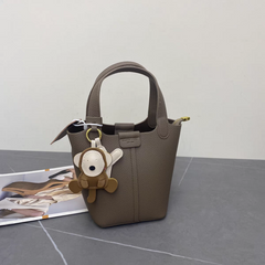 حقيبة يد نسائية كبيرة لون رمادي غامق بيد قصيرة - KSA