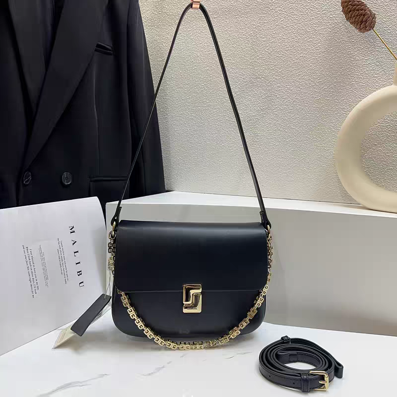 حقيبة يد أنيقة بتصميم عصري متوسطة الحجم لون اسود مع سلسلة فضية - KSA